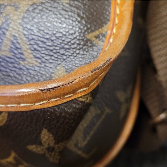 Authentic Louis Vuitton Bosphore - Picture 12 of 12